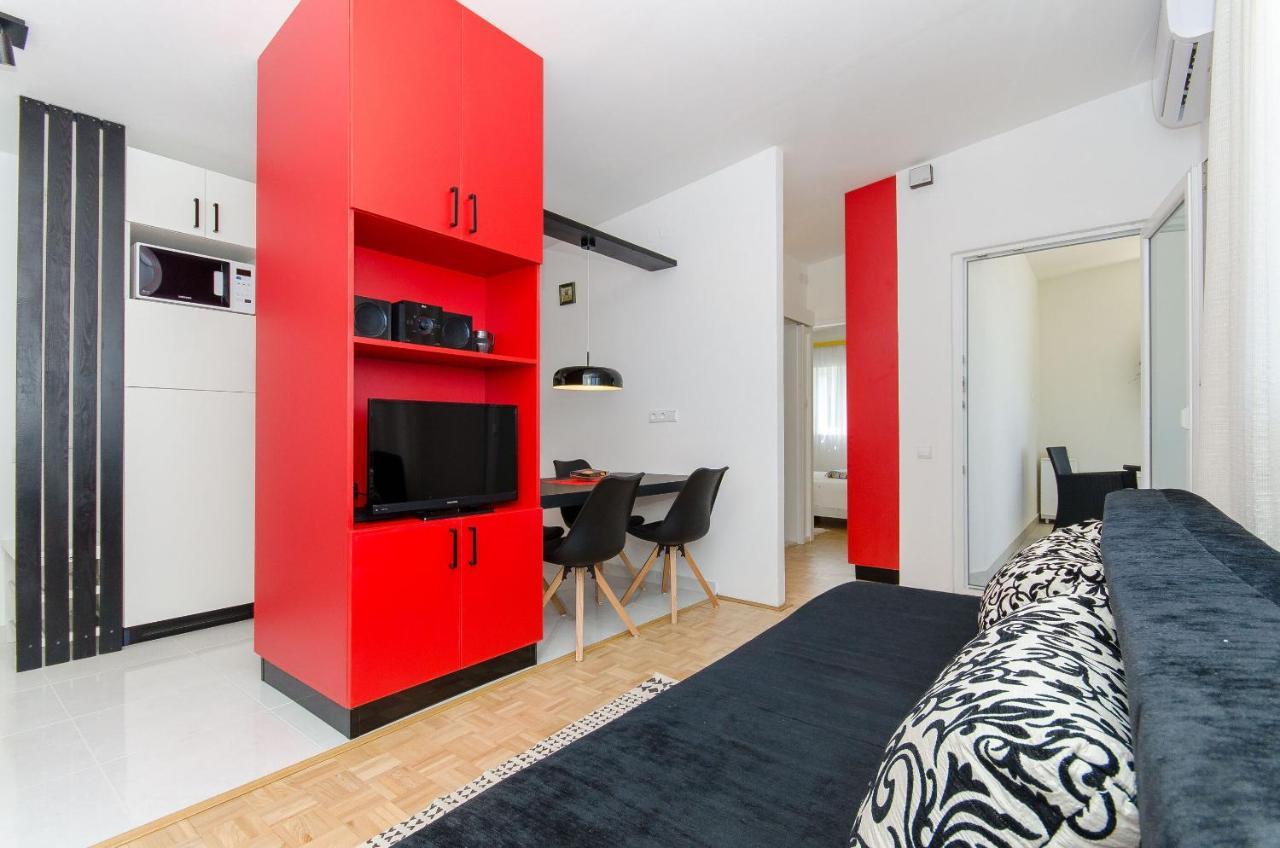 Apartment Sreta Omiš Esterno foto