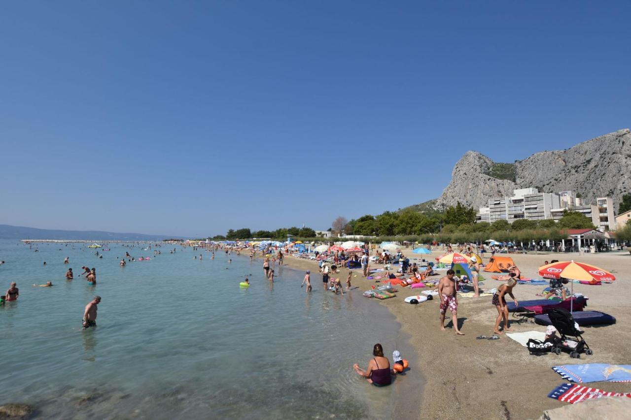 Apartment Sreta Omiš Esterno foto