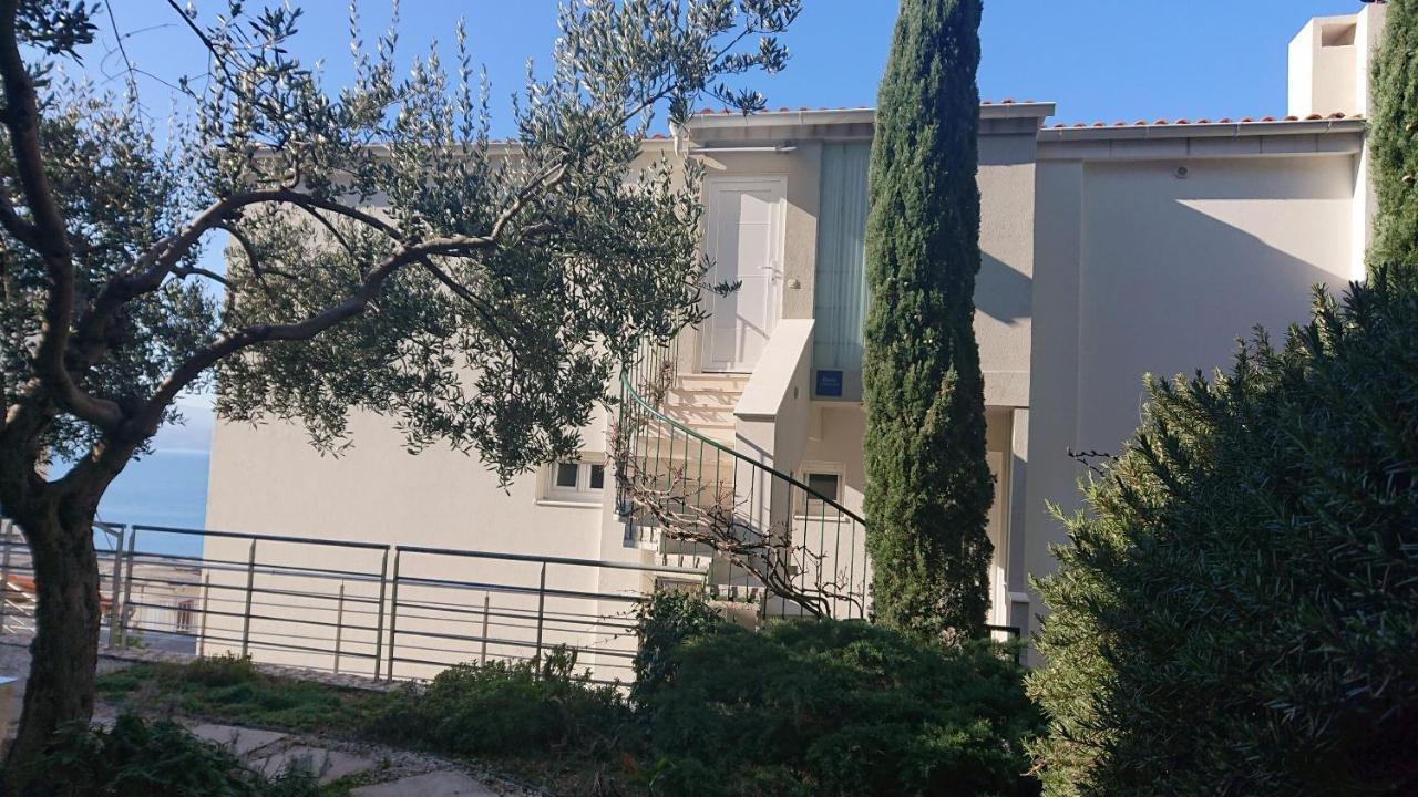Apartment Sreta Omiš Esterno foto