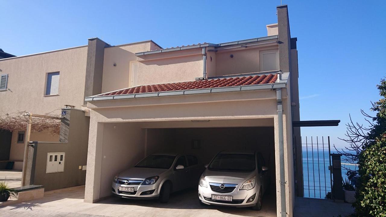 Apartment Sreta Omiš Esterno foto