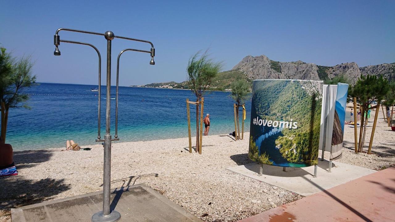 Apartment Sreta Omiš Esterno foto