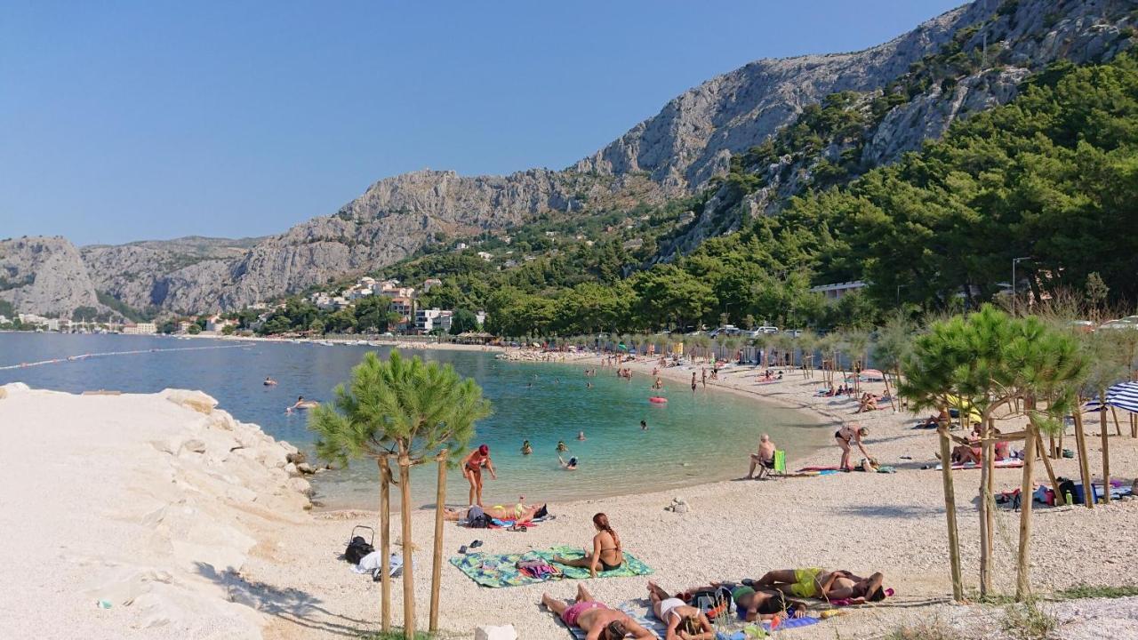 Apartment Sreta Omiš Esterno foto